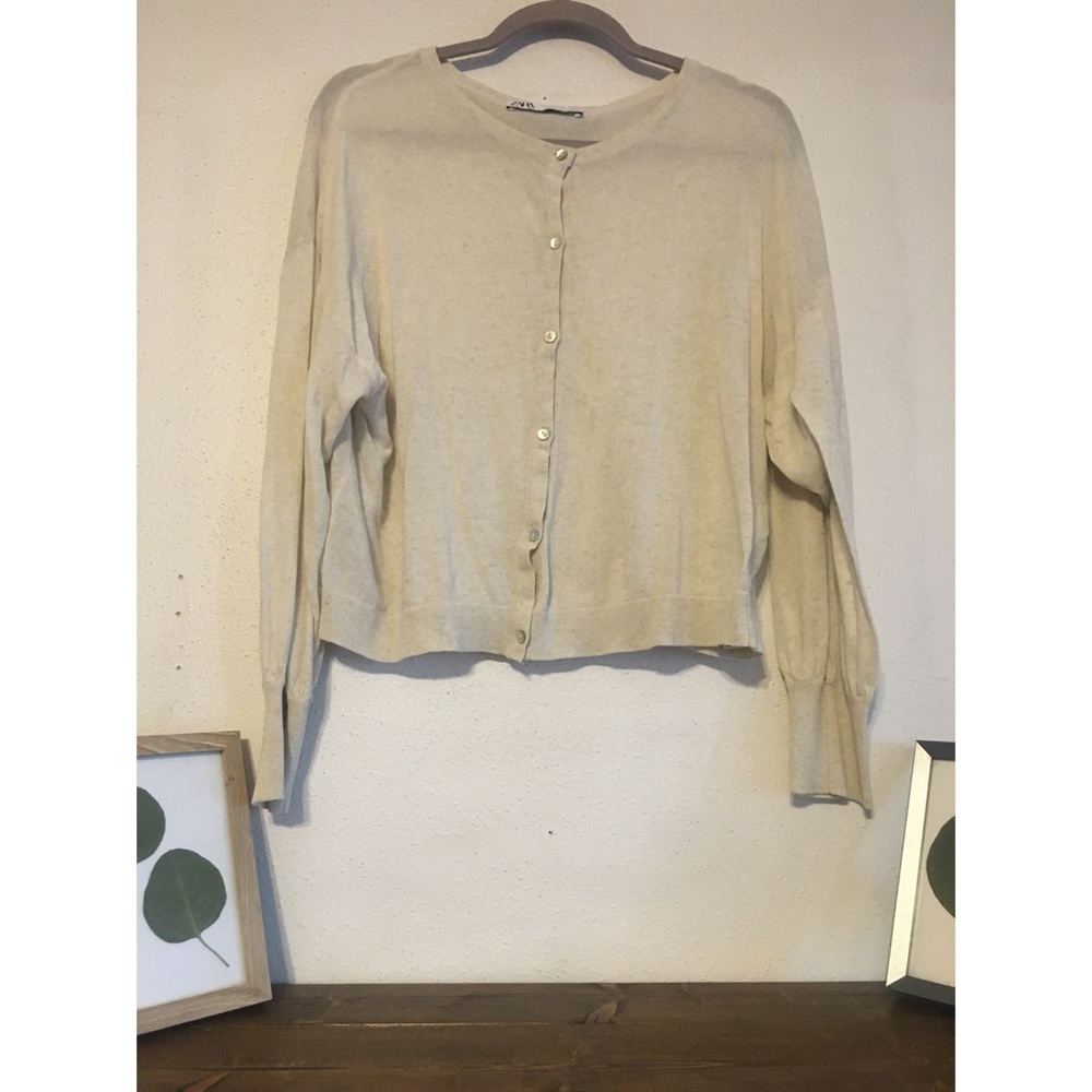 Zara • Cream cropped cardigan • size L